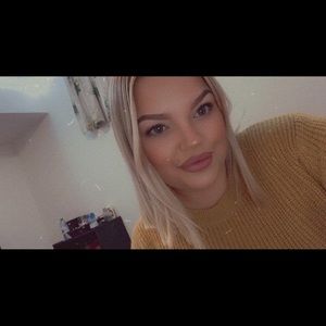 Meet your Posher, Jade